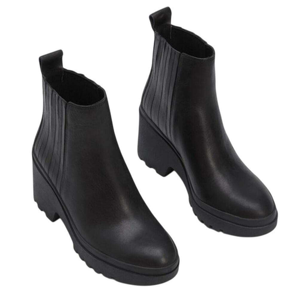 Eileen Fisher Kat Wedge Bootie in Black Leather Size 9.5 EUC Pull On Block Heel